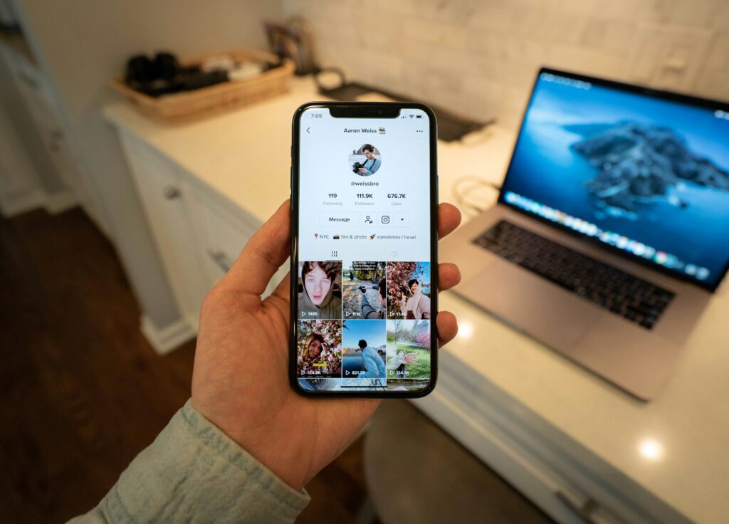 aaron weiss x6xz jp0g8 unsplash